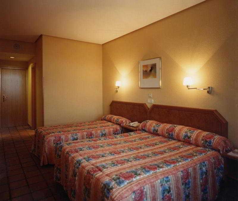 As Hoteles Altube Суйя Экстерьер фото